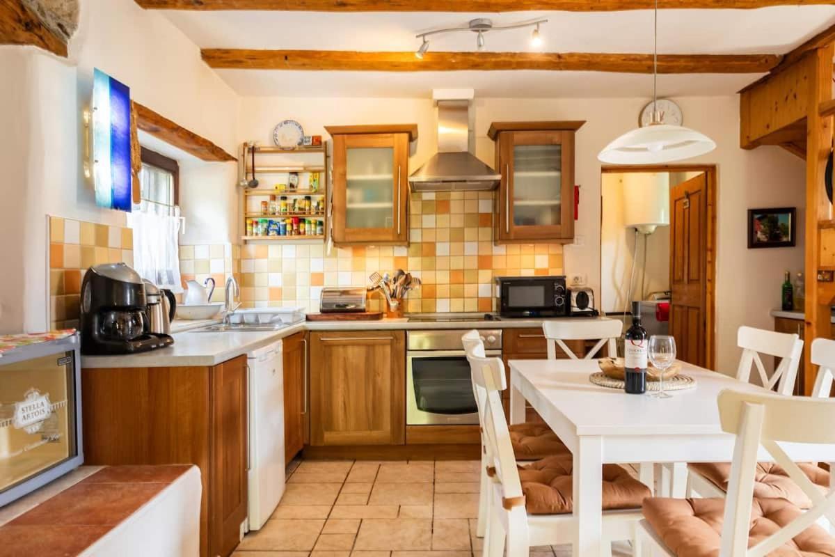 Holiday Home Katric Kamno Extérieur photo